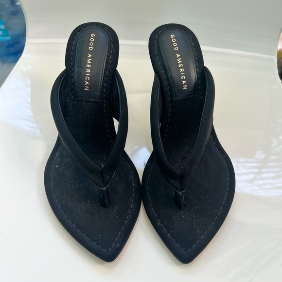 NEW Good American Cinderella Clear Thong Heel Women's Neoprene Black 7 - Picture 1 of 4